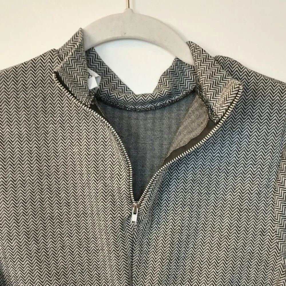 Women's Bar lll Black and White Short Sleeve Chevron Pattern Dress Size Large - Picture 4 of 11